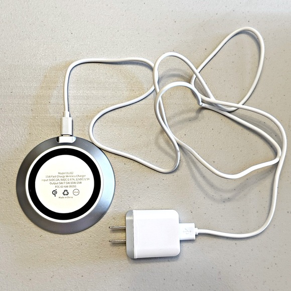 AT&T Wireless Charge Pad - Picture 7 of 9